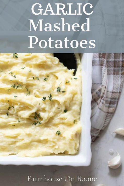 Garlic Mashed Potatoes Easy, Red Skin Mashed Potatoes, Creamy Garlic Mashed Potatoes, Garlic Mashed Potatoes Recipe, Mashed Red Potatoes, Best Thanksgiving Side Dishes, Easy Mashed Potatoes, Homemade Mashed Potatoes, Mashed Potatoes Recipe