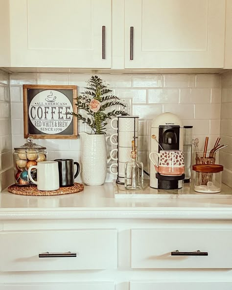 Coffee Station Ideas Countertop, Keurig Coffee Station, Coffee Bar Ideas Kitchen Counter, Kitchen Design Countertops, Gray Couch, Coffee Station Kitchen, Coin Café, Coffee Bar Station, Uk House