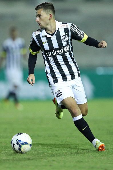 Lucas Lima of Santos in 2014. Lucas Lima, Football, Running, American Football, Santos