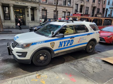 Nypd Police Car, Nypd Blue, New York Police, Michael Roberts, Ford Police, Policeman, Cat Facts, Police Department, Emergency Vehicles