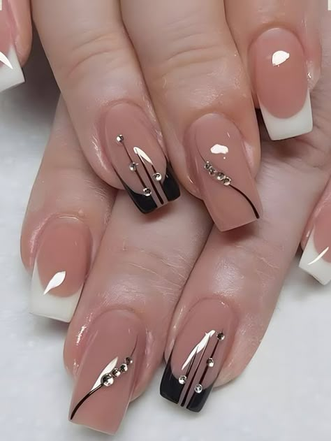 Gel Nail Designs For Wedding Guest, Black And Nude Nail Ideas, Colorblock Nails, Black And Nude Nails, Square Oval Nails, Oval Nails Designs, Sophisticated Nails, Square French, Carpet Outfits