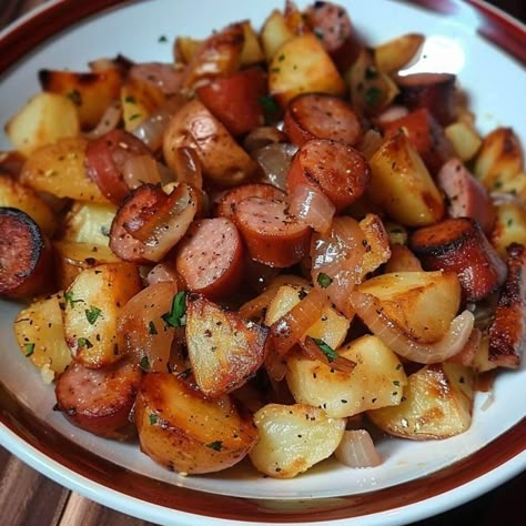 Smoked Polish Sausage, Smoked Sausage And Potato Recipe, Smoked Turkey Sausage, Polish Sausage Recipes, Kielbasa And Potatoes, Sausage Ingredients, Smoked Sausage Recipes, Kielbasa Recipes, Baby Red Potatoes