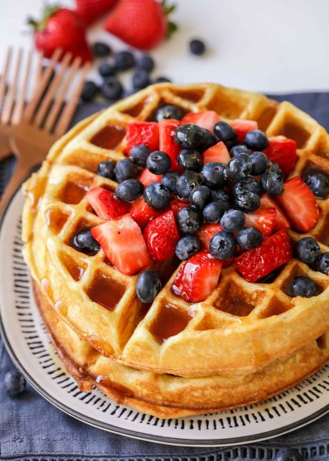 What's better than a big, fluffy waffle first thing in the morning? Almost nothing! These buttermilk waffles are your new favorite breakfast recipe—everyone will love them! Buttermilk Waffles Recipe, Cinnamon Roll Waffles, Buttermilk Waffles, Fluffy Waffles, Lil Luna, Favorite Breakfast Recipes, Homemade Buttermilk, Easter Brunch Food, Pumpkin Waffles