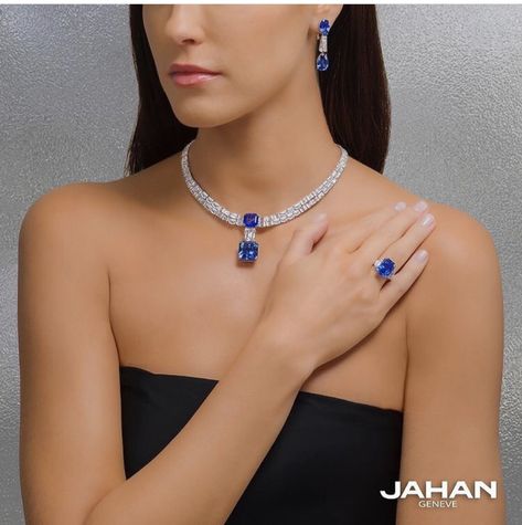 Small Diamond Sets, Jewellery Campaign, Hourglass Outfits, Nikolina Konstantinova Dobreva, Beautiful Diamond Necklace, Beautiful Jewelry Diamonds, Blue Sapphire Jewelry, Fancy Sapphire, Jewelry Knowledge