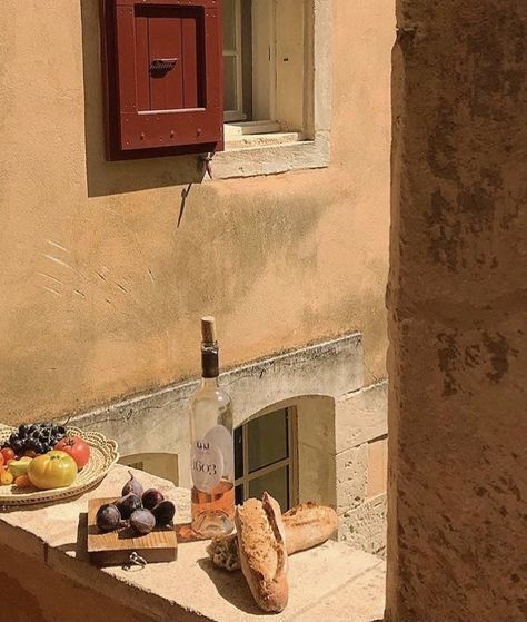 Mediterranean Aesthetic, Italy Vibes, Italy Summer, Italian Countryside, Summer Wines, Italy Aesthetic, Europe Summer, Italian Summer, Trendy Clothes