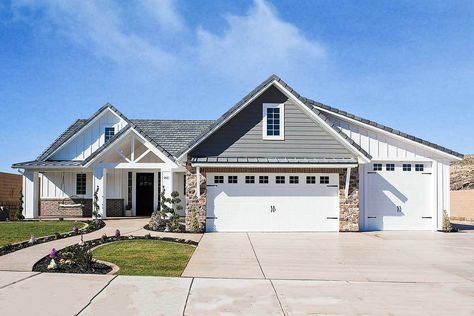 Bonus Room Above Garage, Room Above Garage, Colonial Cottage, Built In Lockers, American House Plans, Garage Floor Plans, Garage House Plans, American Houses, American House