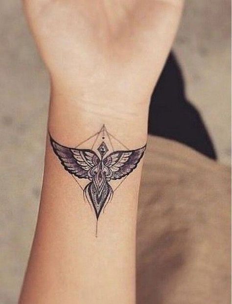 300+ Small Wrist Tattoos Ideas for Girls (2020) Women Wristband Designs Pictures Underarm Tattoo, Geometric Moon, Meaning Tattoos, Unique Wrist Tattoos, Tattoo Unique, Tattoo Placements, Inspiration Tattoos, Cat Tattoos, Forearm Tattoo Women