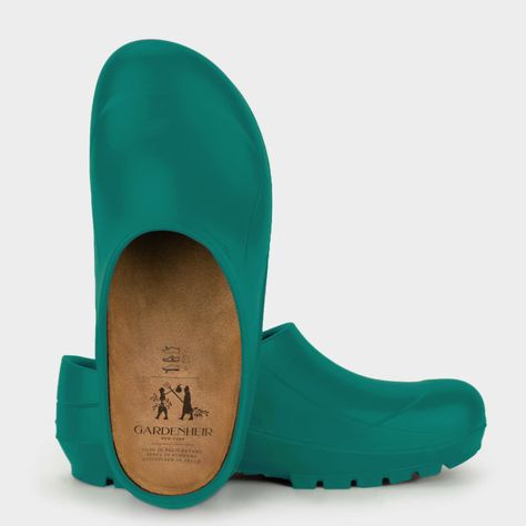 Garden Clogs Are Trending in Fashion Right Now—These Are the Best Clog Outfit, Gardening Shoes, Super Birki, Birkenstock Clog, Birkenstock Clogs, Garden Clogs, American Men, Italian Garden, Gardening Outfit