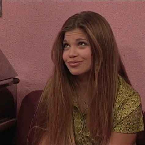 Danielle Fishel 90s Hair, Bible Funny, Topanga Lawrence, Preppy Food, Summer Beach Sunset, Sisters Movie, Quotes Flowers, Room Quotes, Cory And Topanga