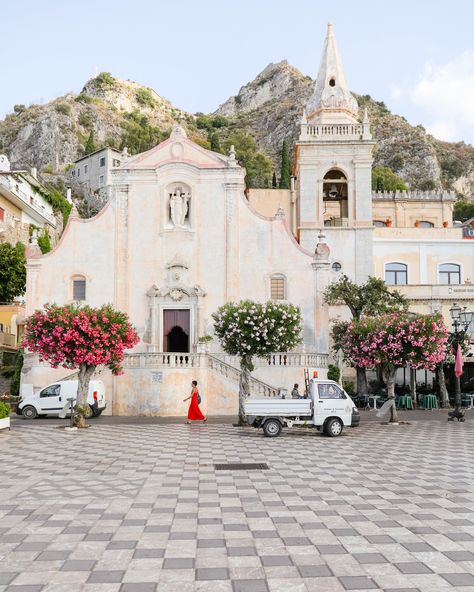 Clear Beaches, Taormina Sicily, Sicily Italy, Island Vibes, Italian Summer, Amalfi Coast, Palermo, Wonderful Places, Sicily