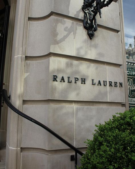 nyc moments🏛️🗽 Ralph Lauren Lifestyle, Nyc Lifestyle Aesthetic, Cafe In Nyc, Ralph Lauren Nyc, Ralph Lauren Aesthetic, Store Aesthetic, Ralph Lauren Store, Nyc Lifestyle, Ralph Lauren Womens Clothing