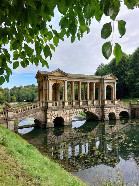 Prior Park Bath, Prior Park, Uk Aesthetic, Bookstore Ideas, Building Silhouette, Bath Somerset, Bridge City, Palace Garden, Visual Metaphor