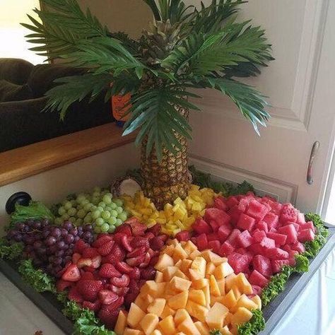 It's the little creative touches that can make the party. Like this palm tree added to a fruit tray. 🌴 🌴 🌴 🌴 🌴 🌴 🌴 #fruittrary #tropicalparty #dfw #dfwevents #foodexperience  #foodie #d Fruit Tables, Fruit Platter Ideas Party, Veggie Display, Fruit Buffet, Fruits Design, Fruit Table, Fruit Platter Designs, Decorações Com Comidas, Fruit Displays