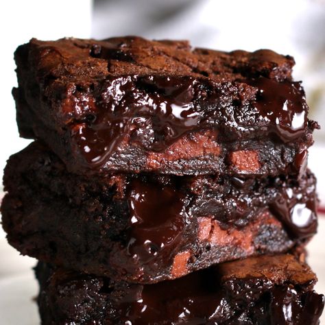 The Best Fudgy Brownies Recipe by Tasty Resep Starbuck, Resep Brownies, Fudgy Brownie Recipe, Best Brownies, Fudgy Brownies, Fudge Brownies, Food Cakes, Chocolate Brownies, Brownie Recipes