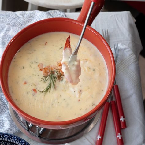 Lobster Fondue Recipes, Lobster Fondue, Shrimp Fondue Recipe, Crab Fondue, Seafood Fondue, Lobster Appetizers, Lobster Dip, Seafood Delight, Fondue Dinner