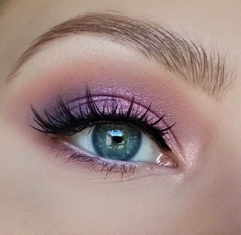 Norvina Palette, Purple Eyeshadow, Eye Looks, Blue Eye, Make Up Ideas, Make Up Looks, Eyeshadow Looks, Makeup And Hair, Eyeshadow Makeup