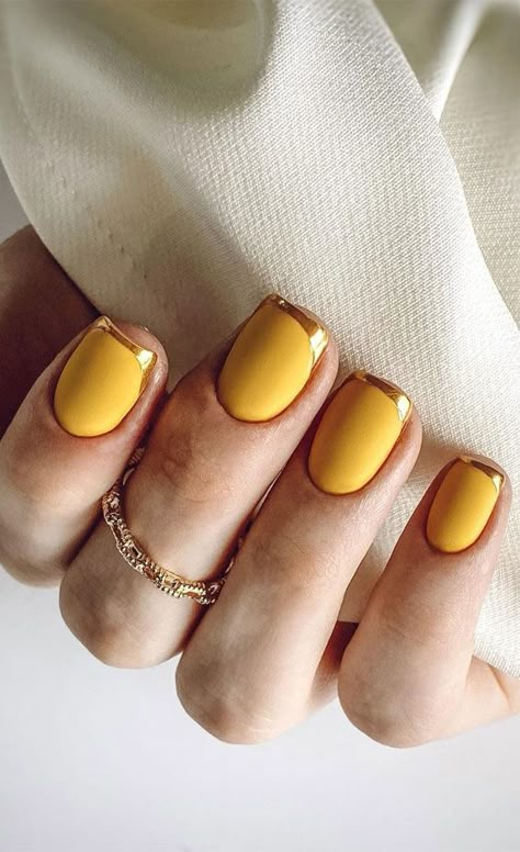 Yellow Nails With French Tip, Mustard And Gold Nails, Yellow Colour Nail Art, Gold And Yellow Nails, Mustard Yellow Nail Art, Ochre Nails, Yellow And Gold Nails Design, Mustard Color Nails, Hufflepuff Nail Art