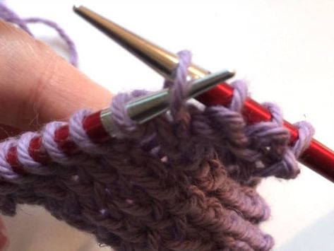 Tutorial: Knit Thru Back Loop (ktbl) - knotions Things To Keep In Mind, Easy Knit, Linen Yarn, Purl Stitch, How To Knit, Knit In The Round, Knit Picks, How To Work, Knit Stitch