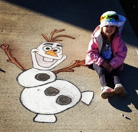 Just a little Olaf on a mild January day Olaf Chalk Art, Chalk Sidewalk, Chalk Photos, Chalk Activities, Chalk Designs, Fun Chalk Art, Chalk Ideas, Side Walk, Chalk Design