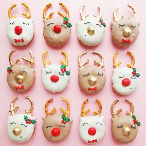 Gingerbread Reindeer, Donut Ideas, Candy Bar Ideas, Christmas Donuts, Christmas Candy Recipes, Gingerbread Cake, Delicious Donuts, Baked Donuts, Mini Donuts