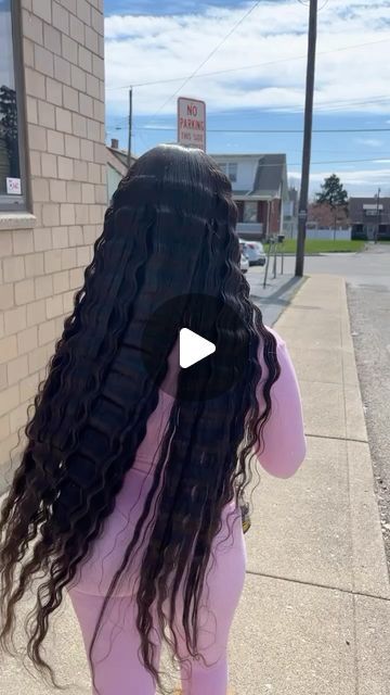 𝐅𝐥𝐞𝐞𝐤𝐞𝐝𝐁𝐲𝐌𝐢 ♥︎ on Instagram: "Closure qw with crimpsssssss 😆🔥  Stylist @fleekedbymi #closureqw #crimps #bussdown #inches #cincinatihairstylist #travelingstylist #explore  #explorepage" Crimps On Weave Middle Part, Side Part With Crimps, Weave Middle Part, Middle Part, Side Part, Middle Parts, Hairstyles, Hair Styles, On Instagram