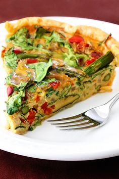 Dairy-Free Quiche (I replaced the flour with 1 1/2 TBS cornstarch to make gluten-free). This tasted great. Planning on making it ahead and reheating for breakfast during the work week. Quiche Veggie, No Carb Breakfast, Vegetable Quiche Recipes, Dairy Free Pies, Veggie Quiche, Vegetable Quiche, Breakfast Quiche, Carb Foods, Nutritious Breakfast