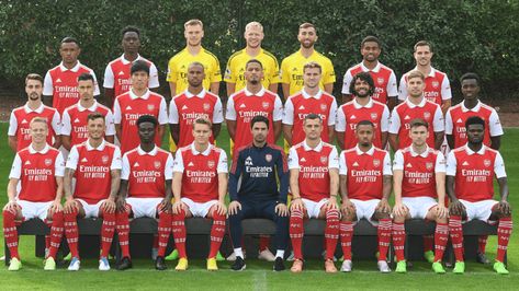 foto oficial da equipe masculina 2022/23 Arsenal.com Arsenal Team Wallpapers, Arteta Arsenal Wallpaper, Arsenal Team Photo, Arsenal 2022, D Wallpaper Letter Cute, Arsenal Photo, Arsenal Football Team, Arsenal Team, Smith Rowe