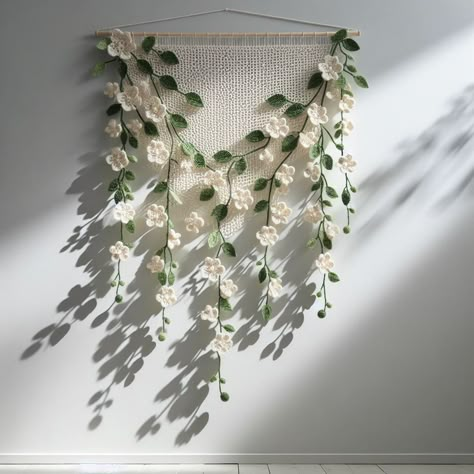 Crochet Balcony Decor, Crochet Leaves Wall Hanging, Cottage Core Crochet Decor, Crochet Vines Room Decor, Crochet Room Decor Ideas Aesthetic, Crochet Hanging Flowers, Wisteria Crochet, Crochet Room Decor, Wall Decor Crochet