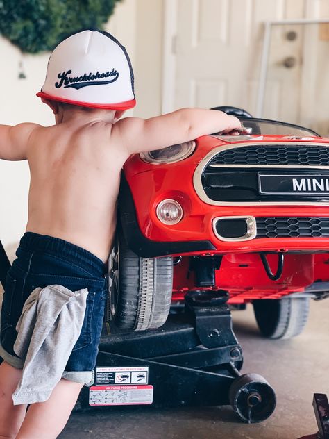 Mechanic Photoshoot Baby, Toddler Mechanic Photo Shoot, Fast One Photo Shoot, Two Fast Birthday Photoshoot, Mechanic Baby Photoshoot, Baby Mechanic Photoshoot, Toddler Photoshoot Boy, Toddler Boy Photo Shoot Ideas, Mechanic Photoshoot