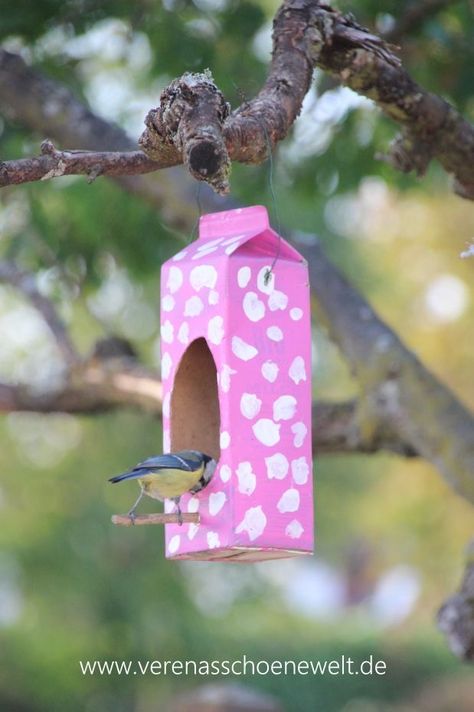 Simple Birdhouse, Diy Bird House, Bird House Plans Free, Bird Diy, Easy Bird, Bird House Kits, Diy Bird Feeder, Diy Birds, Bird Houses Diy