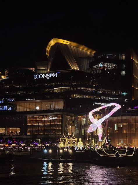 Iconsiam riverside dark aeathetic view bangkok shopping mall Icon Siam Bangkok Mall, Thailand Night Aesthetic, Iconsiam Mall, Bangkok City Night, Iconsiam Bangkok, Shopping Mall Aesthetic, Bangkok Aesthetic, Bangkok Shopping, Thailand Shopping