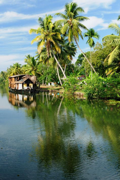 Indian Scenery, House Boat Kerala, Kerala Backwaters, Kerala Travel, History Of India, Visit India, Kerala India, Watercolor Landscape Paintings, Alam Yang Indah