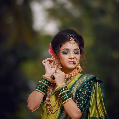 Single Poses For Women In Traditional, Saree Ceremony Stills Outdoor, Outdoor Bride Photoshoot, Wedding Single Poses, Puberty Poses, Bride Stills, Haldi Poses, Engagement Portraits Poses, Marriage Poses