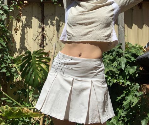 My first time sewing and designing a box pleat skirt Box Pleat Skirt Pattern, Pleaded Skirts, Mini Skirt Sewing Pattern, Mini Skirt Pattern, Pleated Skirt Pattern, Pleaded Skirt, Mini Pleated Skirt, Pleated Skirt Outfit, Box Pleat Skirt