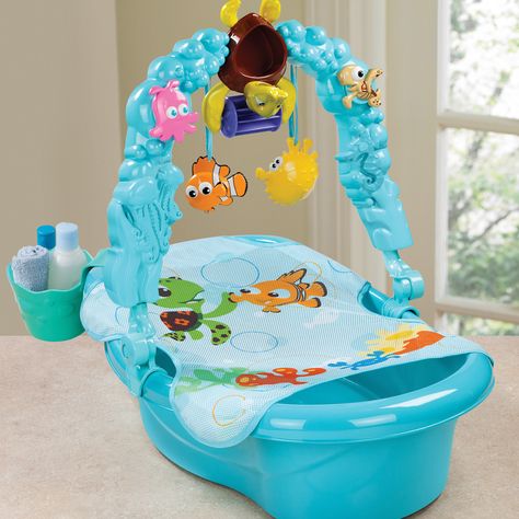 FINDING NEMO Fun Tub | Disney Baby.... I thought this was so cute so I figured i'd pin it in your board even if it isn't baby shower-ish. lol. Finding Nemo Nursery, Nemo Nursery, Nemo Baby Shower, Finding Nemo Baby, Nemo Baby, Baby Tub, Labrador Puppies, Disney Finding Nemo, Disney Nursery