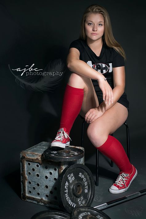 Powerlifting Pictures, Port Huron Michigan, Grad Photography, Senior Pictures Sports, Port Huron, Lake Huron, Senior Poses, Senior Photoshoot, Senior Fitness