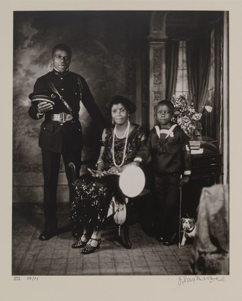 James Van Der Zee – Williams College Museum of Art James Van Der Zee, Black Arts Movement, Yale School Of Art, Painted Backdrops, Marcus Garvey, African American Family, Film Clips, Film Studies, African American History