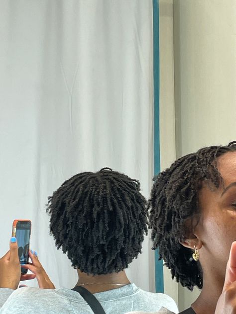 How To Style Short Micro Locs, Twa Microlocs, Very Short Micro Locs, Micro Locs Men, Micro Locs Short Hair, Micro Locs Starter Short, Microlocs 4c Hair, Short Micro Locs Hairstyles, Short Micro Twists