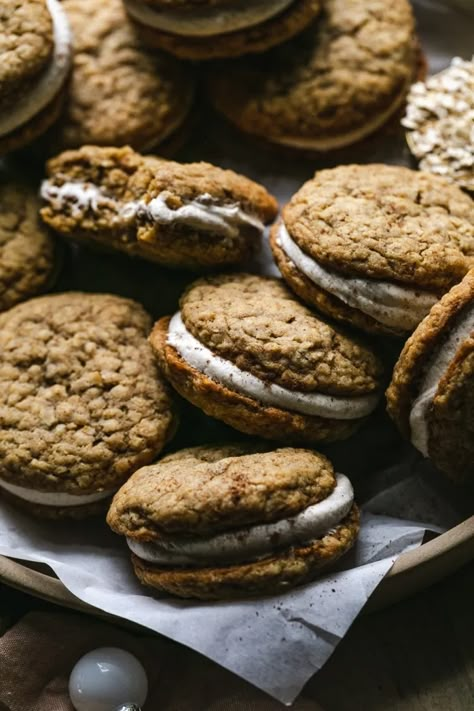 Oatmeal Cookie Sandwich, Oatmeal Sandwich Cookies, Chai Oatmeal, Recipe Oatmeal, Chai Spices, Cookies Chewy, Oatmeal Cream Pies, Cookie Sandwich, Bite Size Cookies