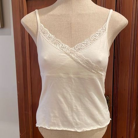 Suit class set Shorts + top + elastic band Good kriy and yakiste. Recommend for purchase Y2k Pajamas Aesthetic, Cute Camisole, Outfits Ideas Women, Lace Cami Y2k, Cami Top Outfit, Lacy Camisole, Lace Undershirt, White Lace Cami Top, Y2k Cami Top