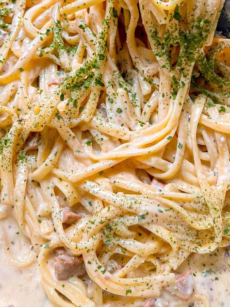 Creamy Vegan Spaghetti, Vegan Creamy Pasta, Lentil Pasta Recipe, Vegan Carbonara, Red Pepper Pasta Sauce, Vegan Spaghetti, Creamy Spaghetti, Creamy Vegan Pasta, Vegan Noodles