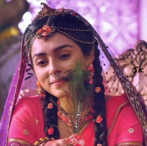 Mallika as Radha Radha Rani Look Photoshoot, Radha Krishna Serial Images For Dp, Radha Look Photoshoot, Sumedh Mallika As Radha Krishna, Radha Getup For Women, Mallika As Radha, Mallika Singh As Radha, Hinduism Books, Thinking Pose