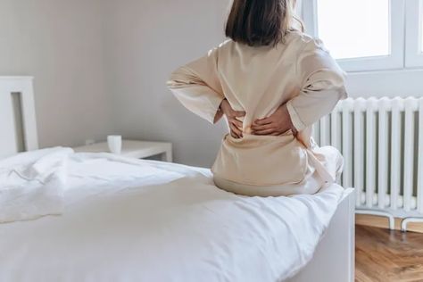 6 Stretches To Do In The Morning If You Have Back Pain | HuffPost Life Piriformis Stretch, Back Hurts, Hamstring Stretch, Knee Up, Sciatic Nerve, Poor Posture, Hip Pain, Nerve Pain, Improve Posture