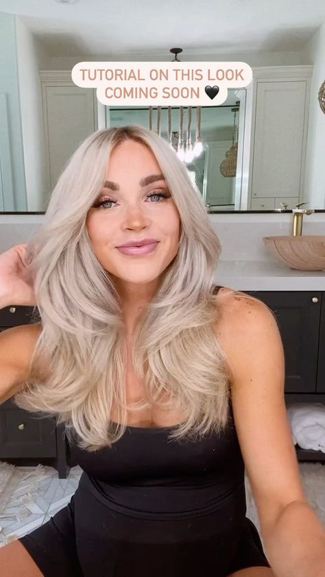 Cara Loren Hair, Mid Length Blonde, Cara Loren, Blonde Hair Inspiration, Haircuts For Long Hair, Hair Dos, An Eye, Got It, Hair Goals