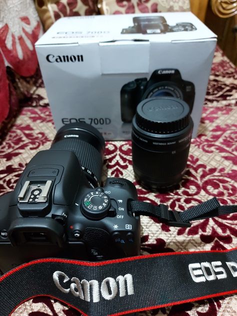 Canon Camera Aesthetic Pictures, Camera Canon Aesthetic, Canon Camera Aesthetic, Camera Snap, Panther Pictures, Birthday Card With Name, Night Bike Ride, Manual Photography, Capas Samsung