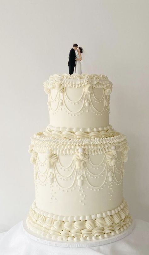 Wedding Cakes Elegant Unique, Cakes Elegant, Cakes Simple, Bolo Vintage, Tier Cakes, Wedding Cakes Elegant, Dream Wedding Cake, Simple Wedding Cake, Wedding Cakes Vintage