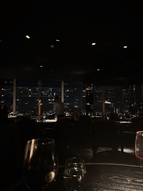 Dark Restaurant, Luxury Life Aesthetic, Black Restaurant, Nyc Summer, Bow Wallpaper, Luxury Restaurant, Rich Girl Lifestyle, Dark Paradise, Vision Board Inspiration