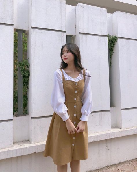 Dress Over Jeans, Korean Fashion Winter, Mum Fashion, Korean Casual Outfits, Korean Fashion Dress, Casual Day Outfits, Evening Dress Fashion, Fashionista Clothes, Stylish Dresses For Girls