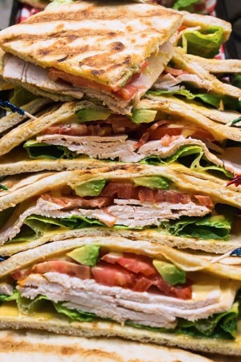 Avocado Panini, Turkey Panini Recipes, Chicken Panini Sandwiches, Turkey Panini, Turkey Lunch Meat, Turkey Avocado, Panini Recipes, Smoked Turkey Breast, Deli Turkey