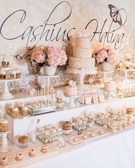 Wedding Treats Table, Sweets Table Wedding, Wedding Candy Table, Treats Table, Sweet Table Wedding, Dessert Buffet Table, Dessert Table Birthday, Sweet Corner, Candy Buffet Tables